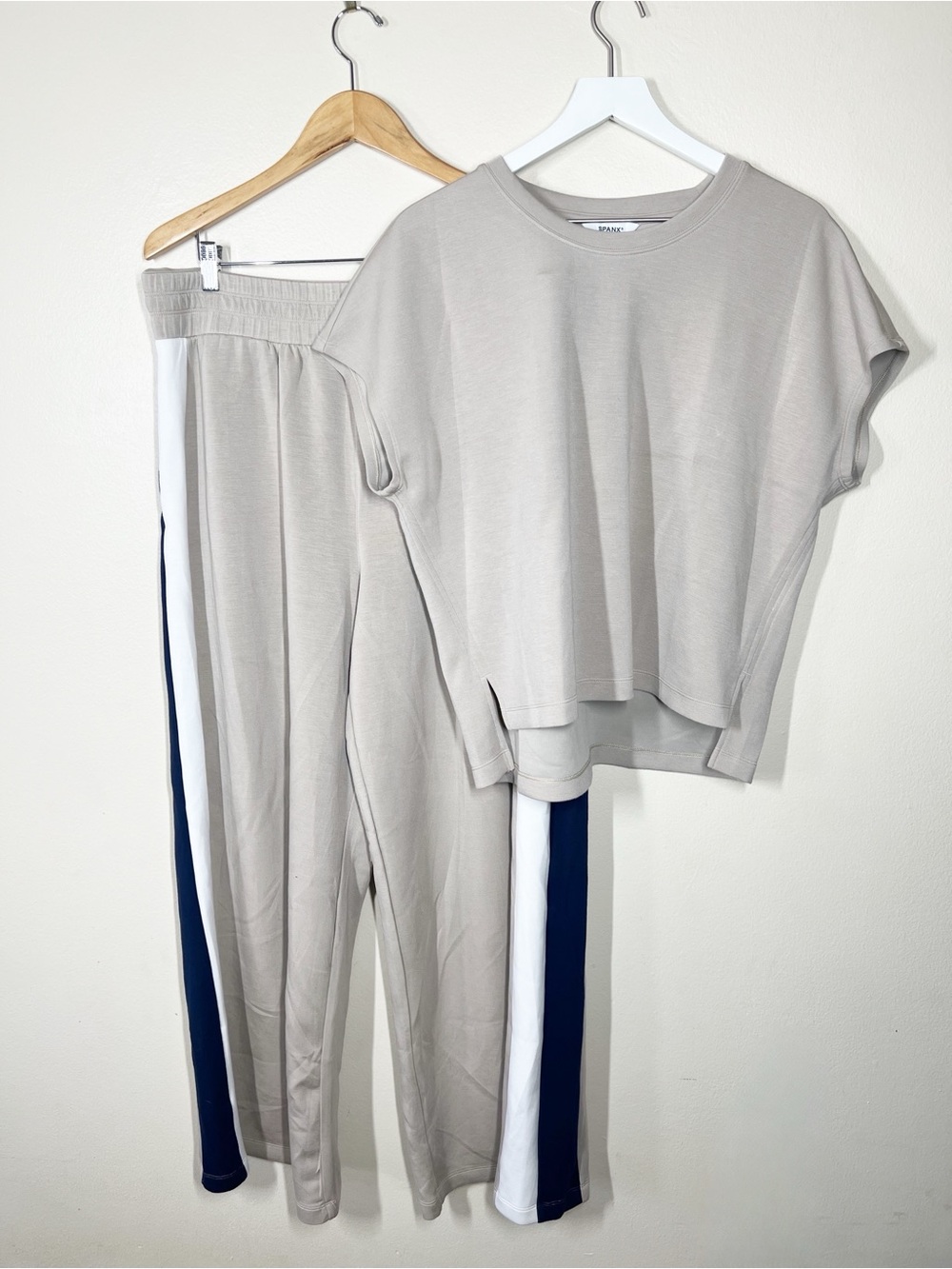 SPANX Air Essentials Relaxed Track Pant & Tee Set in Light Taupe Size XL
